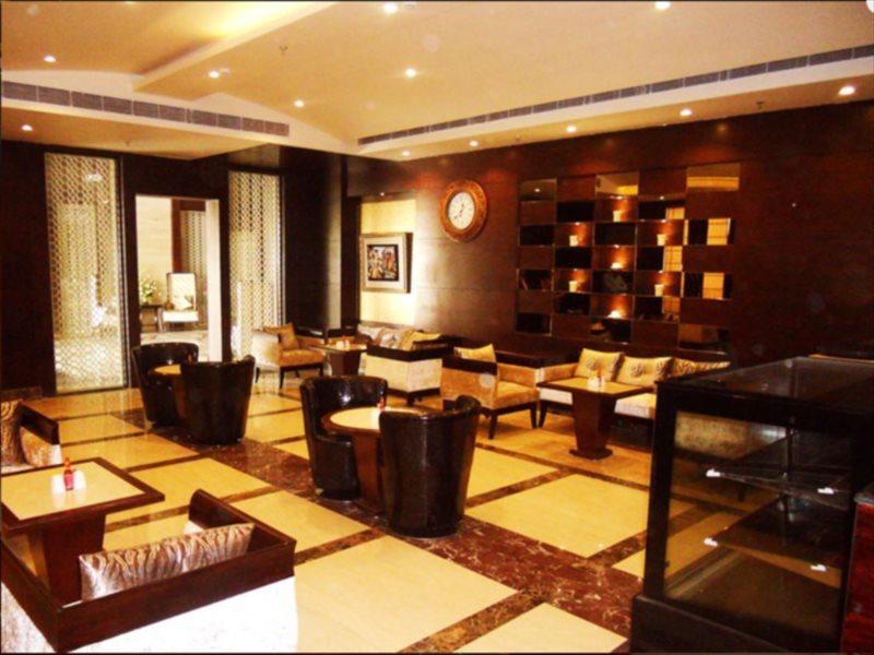 Hotel Vijay Intercontinental Kanpur Zewnętrze zdjęcie