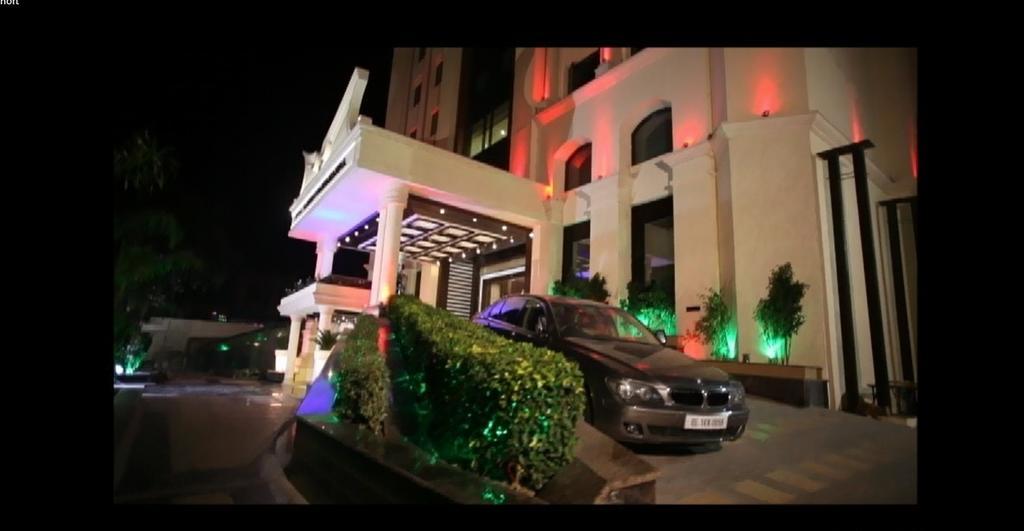 Hotel Vijay Intercontinental Kanpur Zewnętrze zdjęcie
